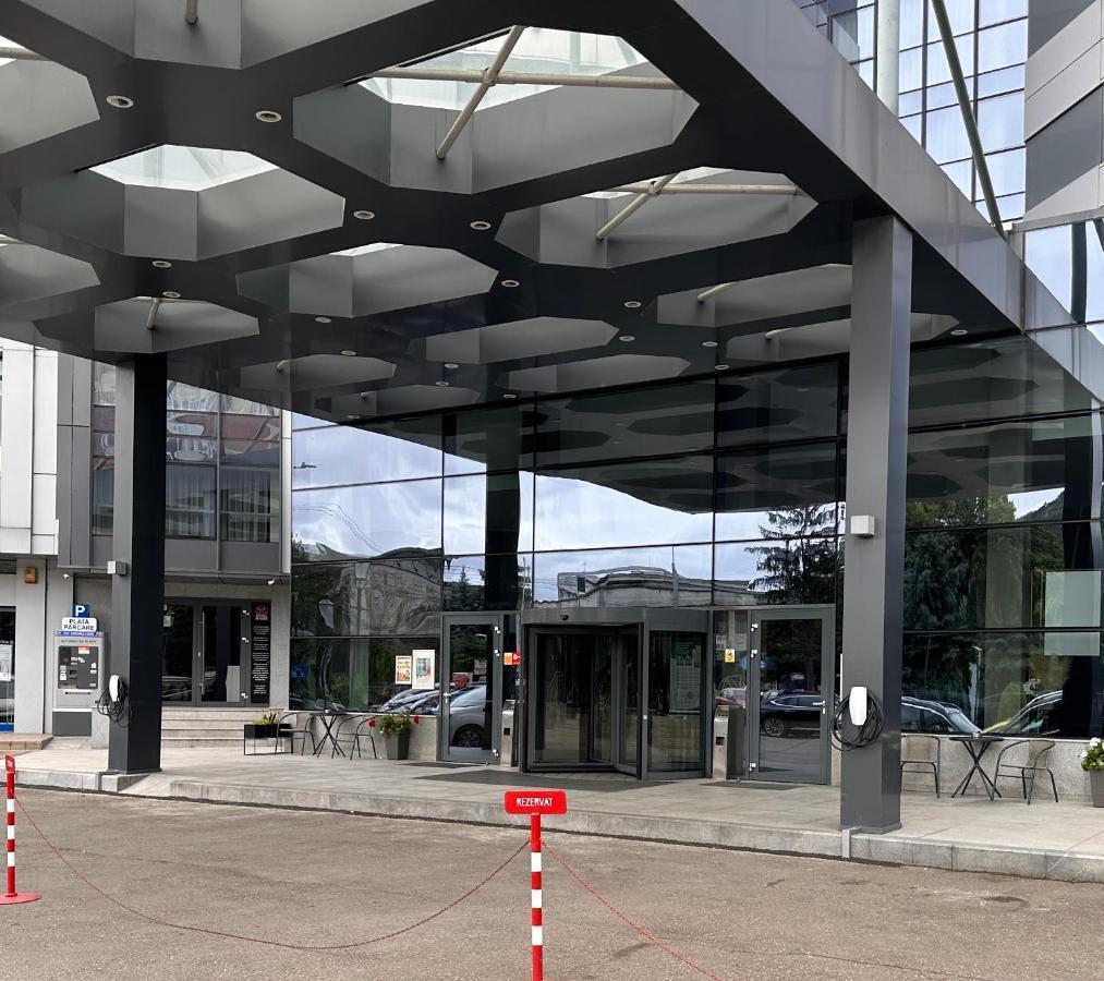 Petrodava One Piatra Neamţ Esterno foto